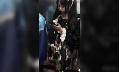 稀缺學姐專場 專業抄底靚麗制服學姐珍藏版 貼著美女屁股抄 有燈光加持畫質特好 超清4K原版 (46)