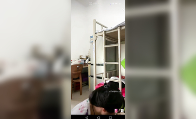 最新《瘋狂抖音》外篇之《抖音擦邊4》顏值主播各顯神通 閃現走光 刷邊瘋狂作死 扣逼漏奶 (71)