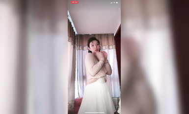 最新《瘋狂抖音》外篇之《抖音擦邊4》顏值主播各顯神通 閃現走光 刷邊瘋狂作死 扣逼漏奶 (274)