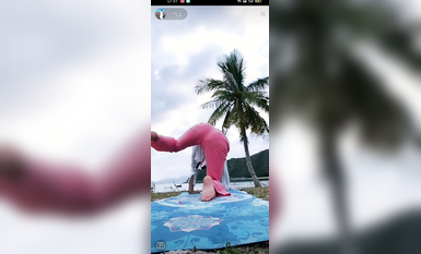 最新《瘋狂抖音》外篇之『三亞美女2』極品三亞外圍美女大秀身材 作死大尺度 摳B揉乳擠奶 (164)