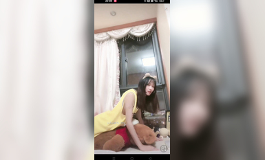 最新《瘋狂抖音》外篇之《抖音擦邊4》顏值主播各顯神通 閃現走光 刷邊瘋狂作死 扣逼漏奶 (233)