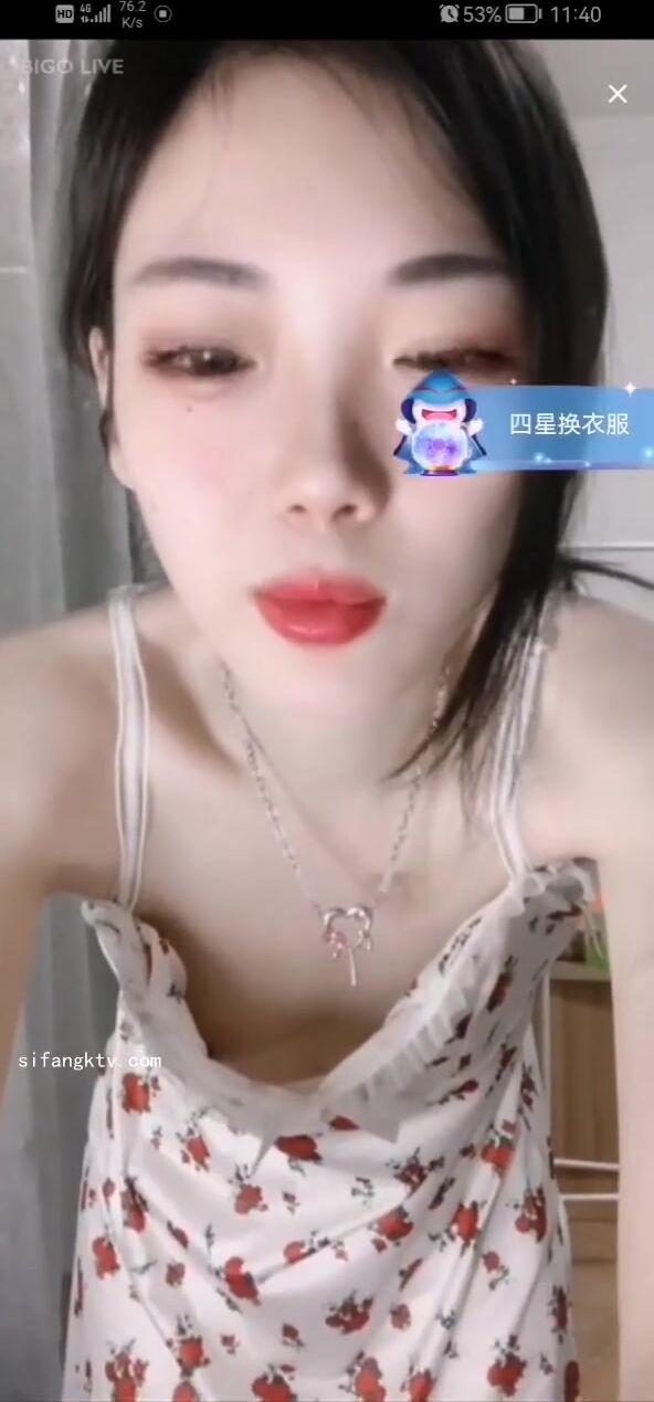 最新《瘋狂抖音》外篇之《抖音擦邊4》顏值主播各顯神通 閃現走光 刷邊瘋狂作死 扣逼漏奶 (246)