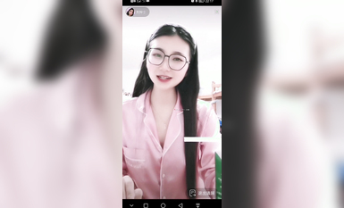 最新《瘋狂抖音》外篇之『三亞美女2』極品三亞外圍美女大秀身材 作死大尺度 摳B揉乳擠奶 (116)