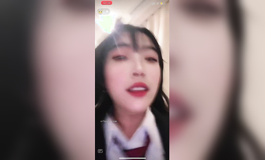 最新《瘋狂抖音》外篇之《抖音擦邊4》顏值主播各顯神通 閃現走光 刷邊瘋狂作死 扣逼漏奶 (131)