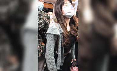 稀缺學姐專場 專業抄底靚麗制服學姐珍藏版 貼著美女屁股抄 有燈光加持畫質特好 超清4K原版 (17)