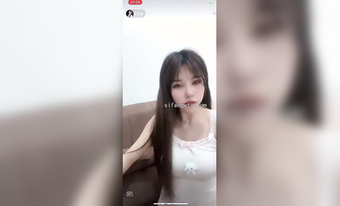 最新《瘋狂抖音》外篇之《抖音擦邊4》顏值主播各顯神通 閃現走光 刷邊瘋狂作死 扣逼漏奶 (162)