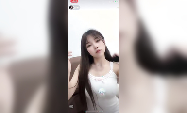 最新《瘋狂抖音》外篇之《抖音擦邊4》顏值主播各顯神通 閃現走光 刷邊瘋狂作死 扣逼漏奶 (162)