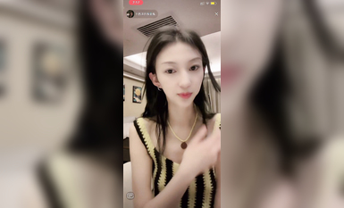 最新《瘋狂抖音》外篇之『三亞美女2』極品三亞外圍美女大秀身材 作死大尺度 摳B揉乳擠奶 (136)