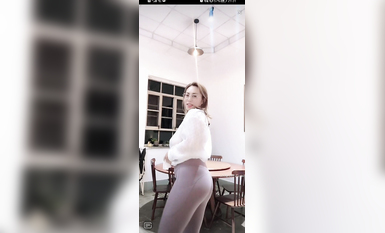 最新《瘋狂抖音》外篇之《抖音擦邊4》顏值主播各顯神通 閃現走光 刷邊瘋狂作死 扣逼漏奶 (151)