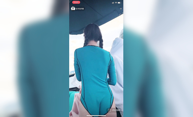 最新《瘋狂抖音》外篇之『三亞美女2』極品三亞外圍美女大秀身材 作死大尺度 摳B揉乳擠奶 (5)