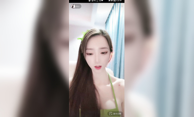 最新《瘋狂抖音》外篇之『三亞美女2』極品三亞外圍美女大秀身材 作死大尺度 摳B揉乳擠奶 (14)