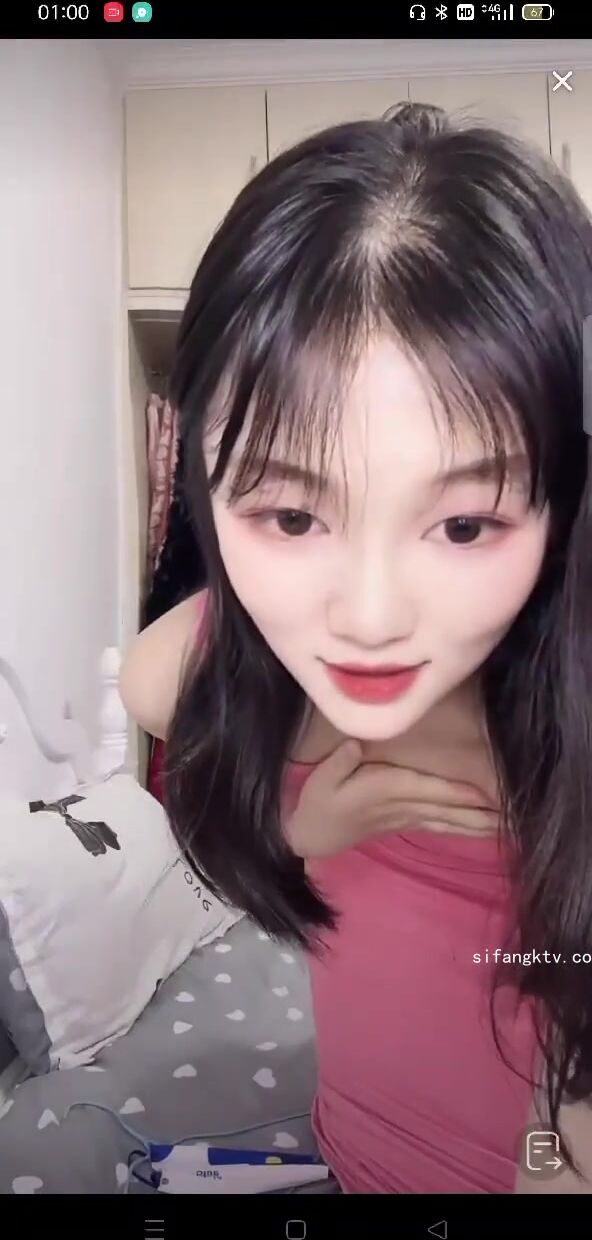 最新《瘋狂抖音》外篇之《抖音擦邊4》顏值主播各顯神通 閃現走光 刷邊瘋狂作死 扣逼漏奶 (12)