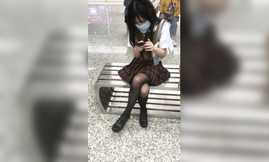 稀缺學姐專場 專業抄底靚麗制服學姐珍藏版 貼著美女屁股抄 有燈光加持畫質特好 超清4K原版 (38)