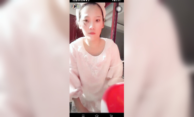 最新《瘋狂抖音》外篇之『三亞美女2』極品三亞外圍美女大秀身材 作死大尺度 摳B揉乳擠奶 (26)