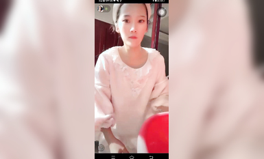 最新《瘋狂抖音》外篇之『三亞美女2』極品三亞外圍美女大秀身材 作死大尺度 摳B揉乳擠奶 (26)