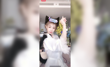 最新《瘋狂抖音》外篇之《抖音擦邊4》顏值主播各顯神通 閃現走光 刷邊瘋狂作死 扣逼漏奶 (159)