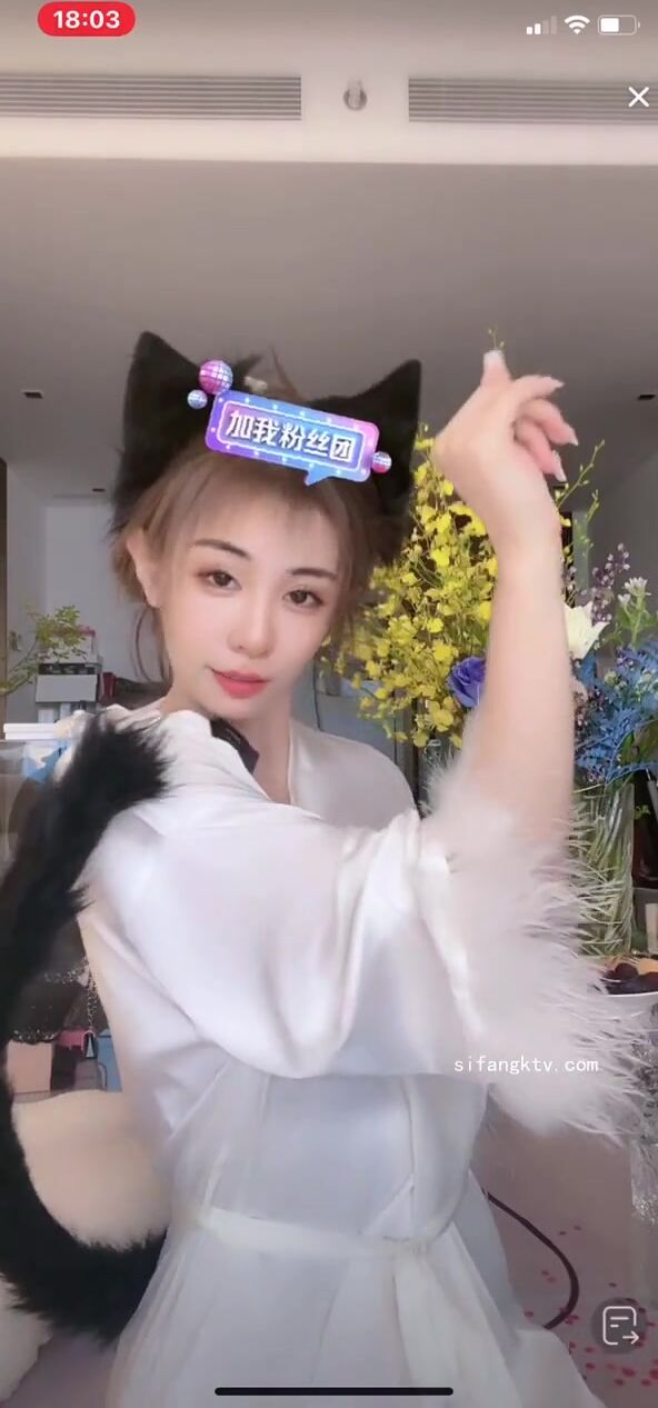 最新《瘋狂抖音》外篇之《抖音擦邊4》顏值主播各顯神通 閃現走光 刷邊瘋狂作死 扣逼漏奶 (159)