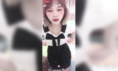 最新《瘋狂抖音》外篇之『三亞美女2』極品三亞外圍美女大秀身材 作死大尺度 摳B揉乳擠奶 (38)