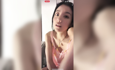 最新《瘋狂抖音》外篇之《抖音擦邊4》顏值主播各顯神通 閃現走光 刷邊瘋狂作死 扣逼漏奶 (2)