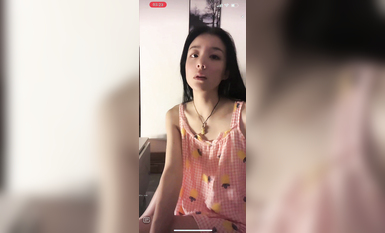 最新《瘋狂抖音》外篇之《抖音擦邊4》顏值主播各顯神通 閃現走光 刷邊瘋狂作死 扣逼漏奶 (2)