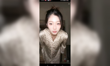 最新《瘋狂抖音》外篇之《抖音擦邊4》顏值主播各顯神通 閃現走光 刷邊瘋狂作死 扣逼漏奶 (253)