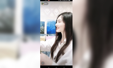 最新《瘋狂抖音》外篇之『三亞美女2』極品三亞外圍美女大秀身材 作死大尺度 摳B揉乳擠奶 (18)