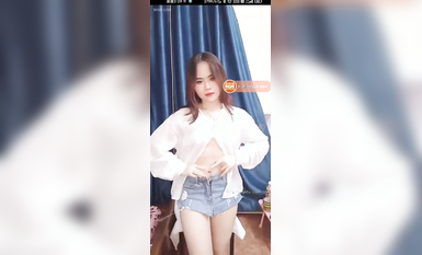 最新《瘋狂抖音》外篇之《抖音擦邊4》顏值主播各顯神通 閃現走光 刷邊瘋狂作死 扣逼漏奶 (30)