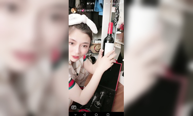 最新《瘋狂抖音》外篇之『三亞美女2』極品三亞外圍美女大秀身材 作死大尺度 摳B揉乳擠奶 (73)