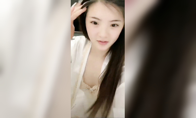 最新《瘋狂抖音》外篇之《抖音擦邊4》顏值主播各顯神通 閃現走光 刷邊瘋狂作死 扣逼漏奶 (239)