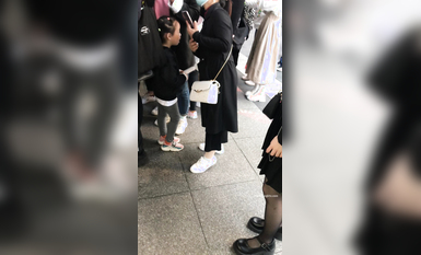 稀缺學姐專場 專業抄底靚麗制服學姐珍藏版 貼著美女屁股抄 有燈光加持畫質特好 超清4K原版 (28)