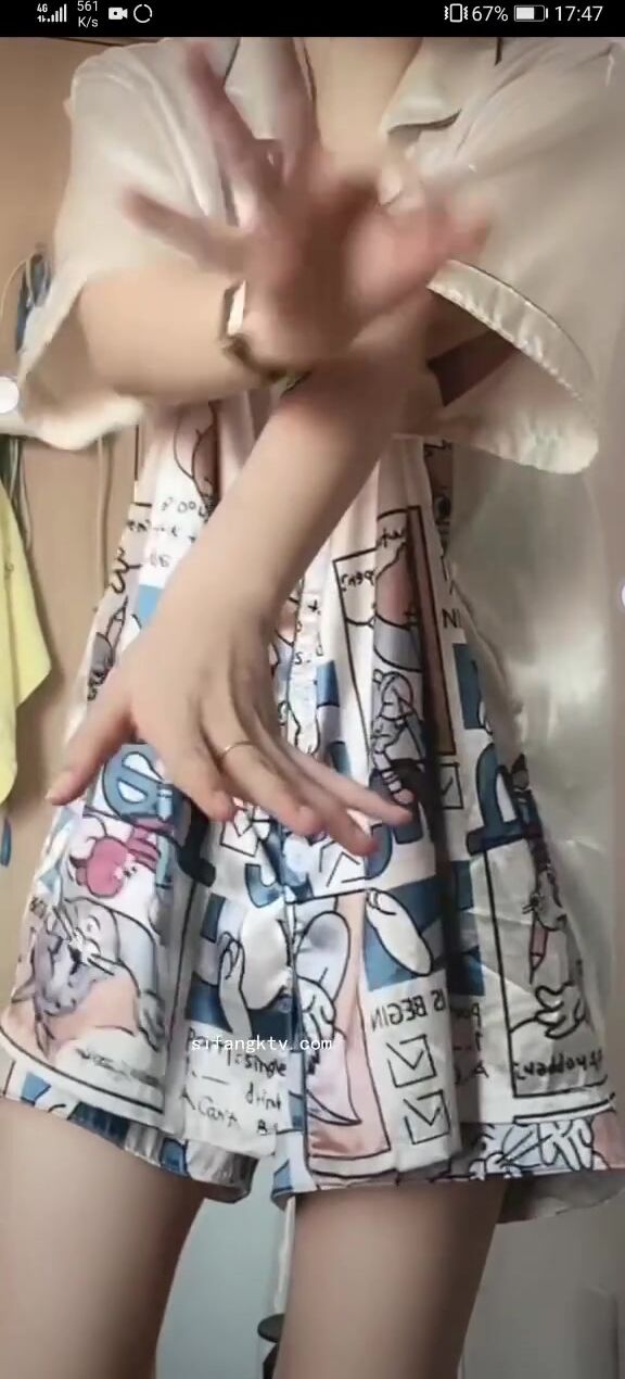 最新《瘋狂抖音》外篇之《抖音擦邊4》顏值主播各顯神通 閃現走光 刷邊瘋狂作死 扣逼漏奶 (294)