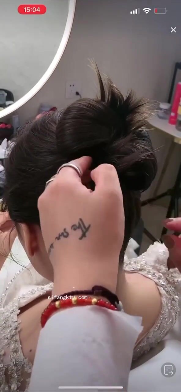 最新《瘋狂抖音》外篇之《抖音擦邊4》顏值主播各顯神通 閃現走光 刷邊瘋狂作死 扣逼漏奶 (109)