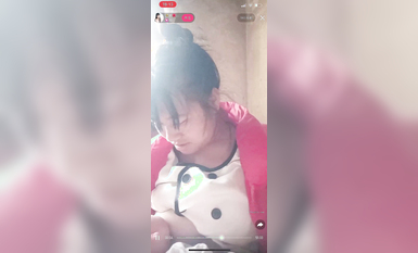 最新《瘋狂抖音》外篇之《抖音擦邊4》顏值主播各顯神通 閃現走光 刷邊瘋狂作死 扣逼漏奶 (73)