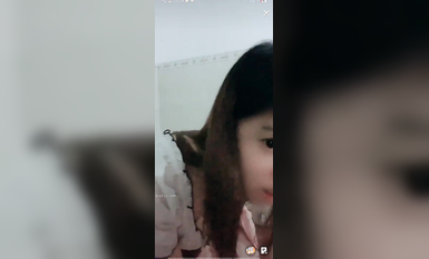 最新《瘋狂抖音》外篇之《抖音擦邊4》顏值主播各顯神通 閃現走光 刷邊瘋狂作死 扣逼漏奶 (54)