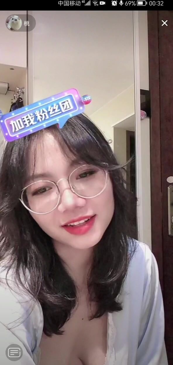 最新《瘋狂抖音》外篇之『三亞美女2』極品三亞外圍美女大秀身材 作死大尺度 摳B揉乳擠奶 (129)