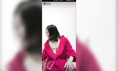 最新《瘋狂抖音》外篇之『三亞美女2』極品三亞外圍美女大秀身材 作死大尺度 摳B揉乳擠奶 (146)