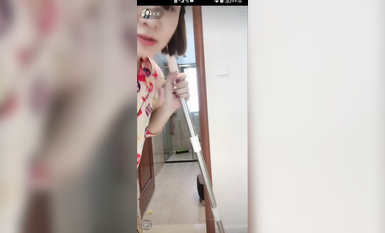 最新《瘋狂抖音》外篇之『三亞美女2』極品三亞外圍美女大秀身材 作死大尺度 摳B揉乳擠奶 (44)