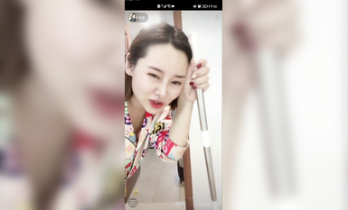 最新《瘋狂抖音》外篇之『三亞美女2』極品三亞外圍美女大秀身材 作死大尺度 摳B揉乳擠奶 (44)