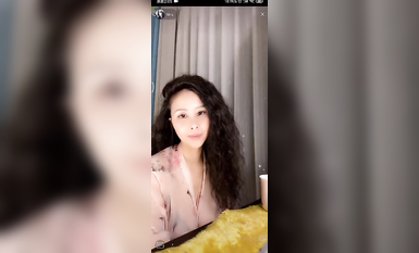 最新《瘋狂抖音》外篇之『三亞美女2』極品三亞外圍美女大秀身材 作死大尺度 摳B揉乳擠奶 (55)