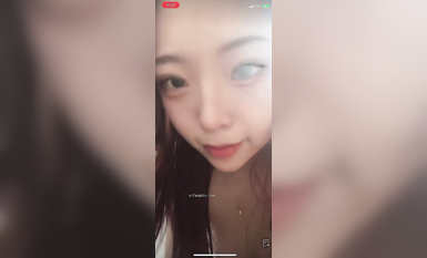 最新《瘋狂抖音》外篇之《抖音擦邊4》顏值主播各顯神通 閃現走光 刷邊瘋狂作死 扣逼漏奶 (248)