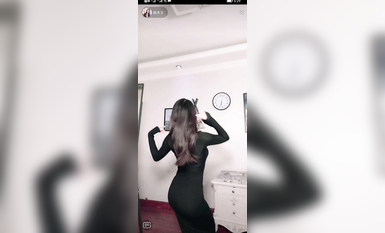 最新《瘋狂抖音》外篇之『三亞美女2』極品三亞外圍美女大秀身材 作死大尺度 摳B揉乳擠奶 (150)