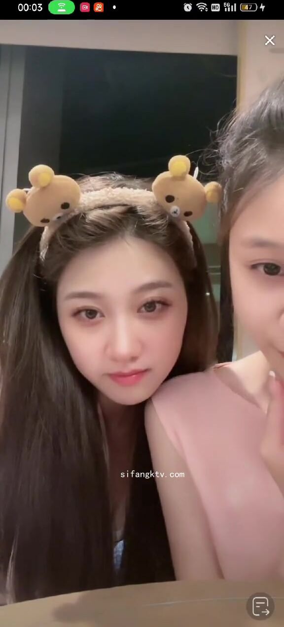 最新《瘋狂抖音》外篇之《抖音擦邊4》顏值主播各顯神通 閃現走光 刷邊瘋狂作死 扣逼漏奶 (14)