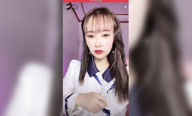 最新《瘋狂抖音》外篇之《抖音擦邊4》顏值主播各顯神通 閃現走光 刷邊瘋狂作死 扣逼漏奶 (260)