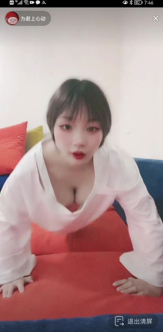 最新《瘋狂抖音》外篇之『三亞美女2』極品三亞外圍美女大秀身材 作死大尺度 摳B揉乳擠奶 (127)