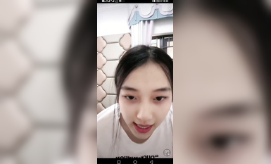 最新《瘋狂抖音》外篇之《抖音擦邊4》顏值主播各顯神通 閃現走光 刷邊瘋狂作死 扣逼漏奶 (231)