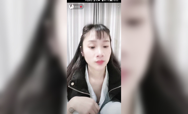 最新《瘋狂抖音》外篇之『三亞美女2』極品三亞外圍美女大秀身材 作死大尺度 摳B揉乳擠奶 (130)