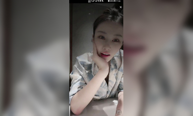 最新《瘋狂抖音》外篇之《抖音擦邊4》顏值主播各顯神通 閃現走光 刷邊瘋狂作死 扣逼漏奶 (166)