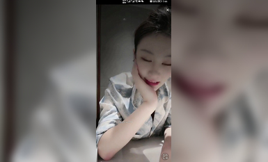 最新《瘋狂抖音》外篇之《抖音擦邊4》顏值主播各顯神通 閃現走光 刷邊瘋狂作死 扣逼漏奶 (166)