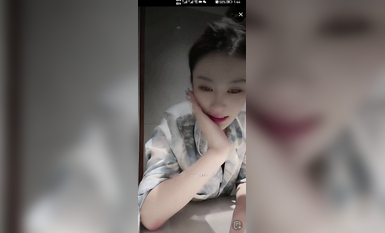 最新《瘋狂抖音》外篇之《抖音擦邊4》顏值主播各顯神通 閃現走光 刷邊瘋狂作死 扣逼漏奶 (166)