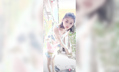 最新《瘋狂抖音》外篇之《抖音擦邊4》顏值主播各顯神通 閃現走光 刷邊瘋狂作死 扣逼漏奶 (52)